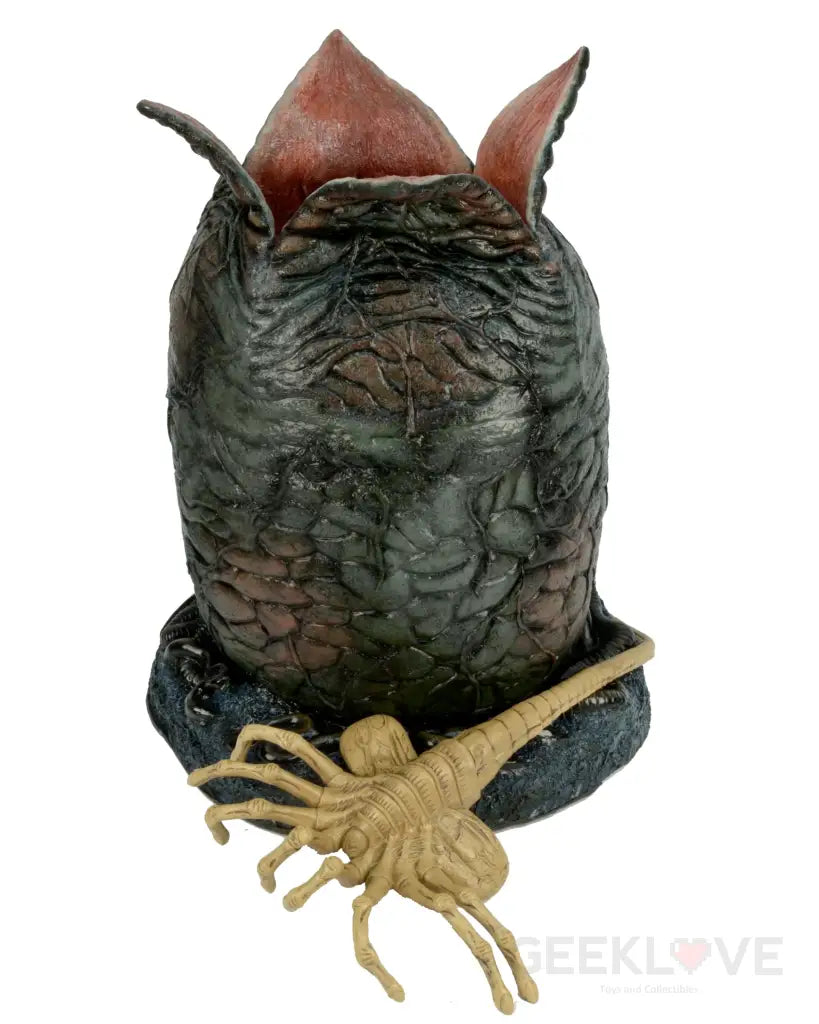 Alien Foam Replica Life Size Egg & Facehugger GeekLoveph