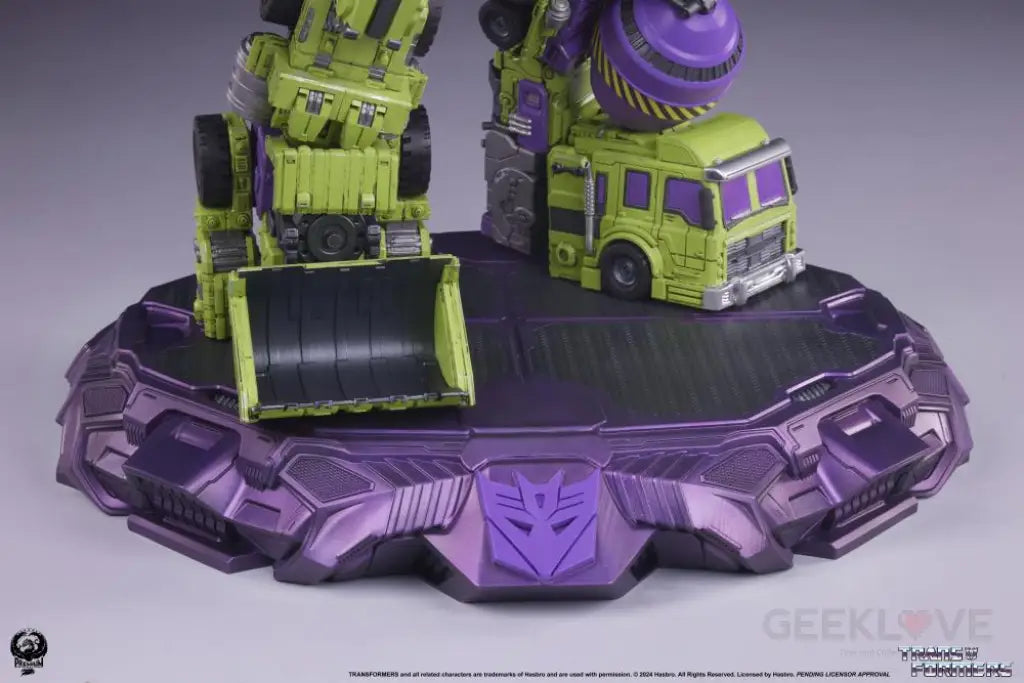 Devastator Museum Scale Figure