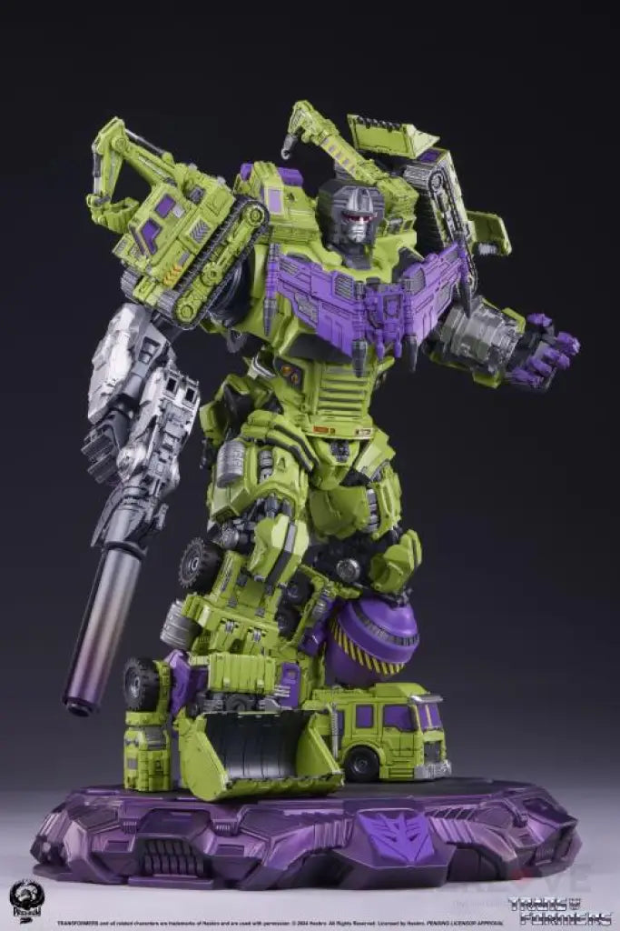 Devastator Museum Scale Figure