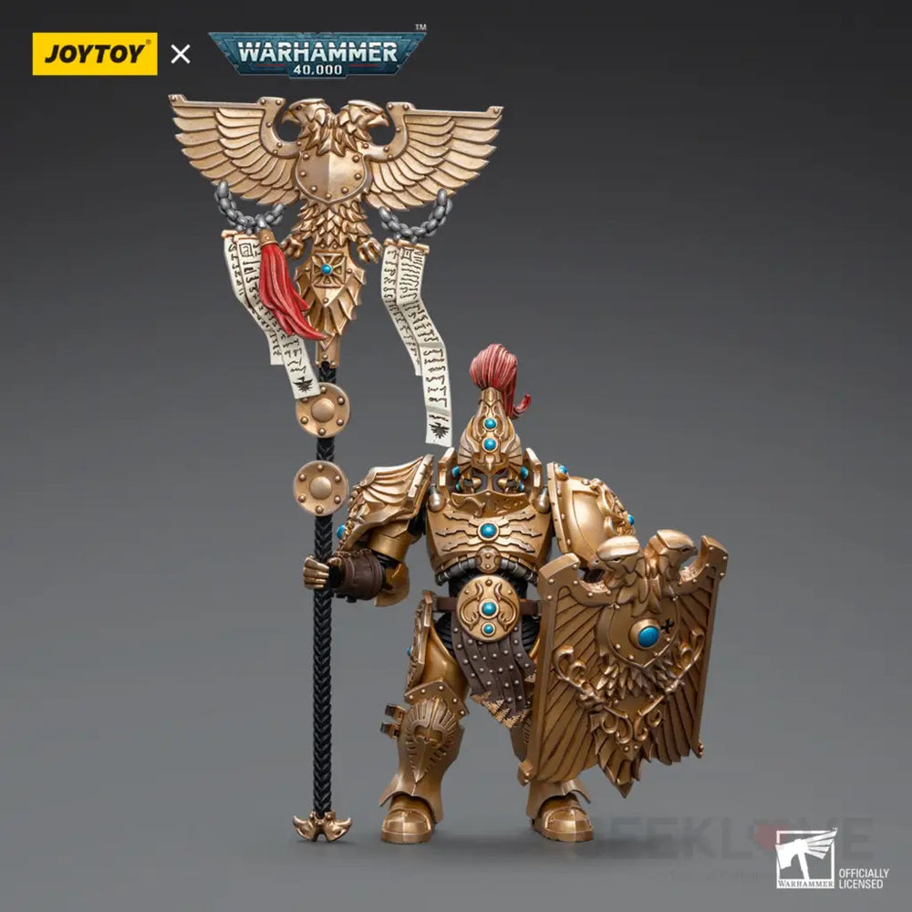 Adeptus Custodes Vexilus Praetor Action Figure