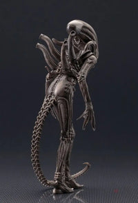 Alien Artfx+ Xenomorph Big Chap Statue Back Order