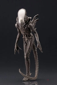 Alien Artfx+ Xenomorph Big Chap Statue Back Order