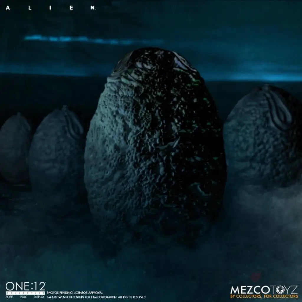 Alien One:12 Collective Alien - GeekLoveph