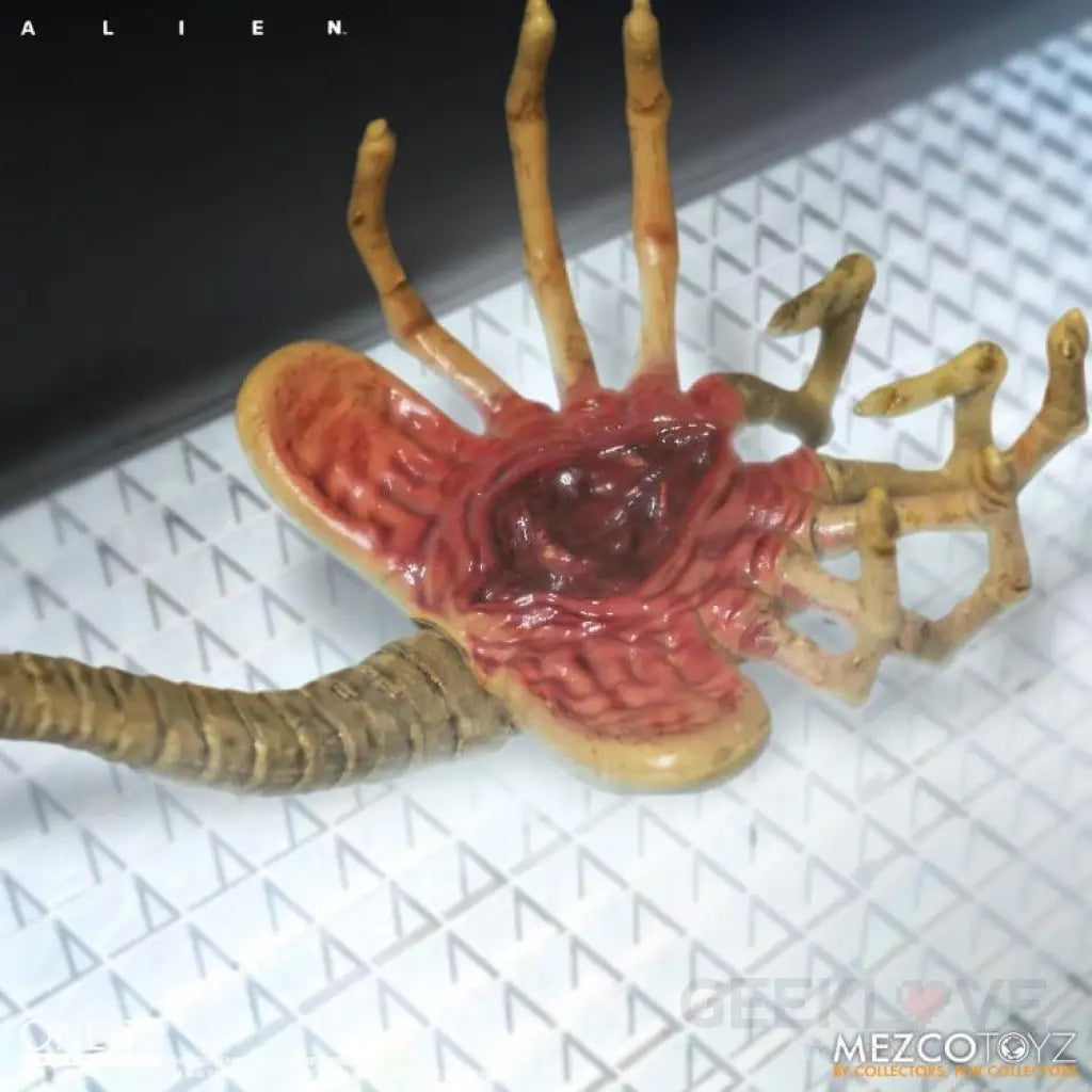 Alien One:12 Collective Alien - GeekLoveph