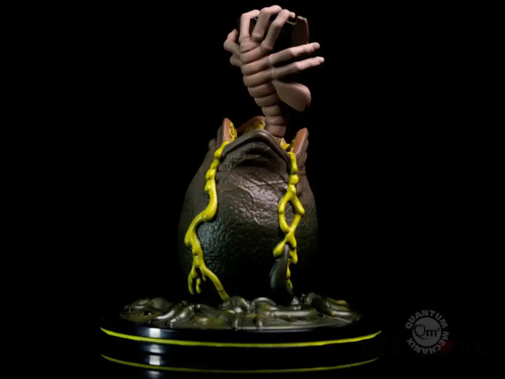 Alien Q-Fig Facehugger - GeekLoveph