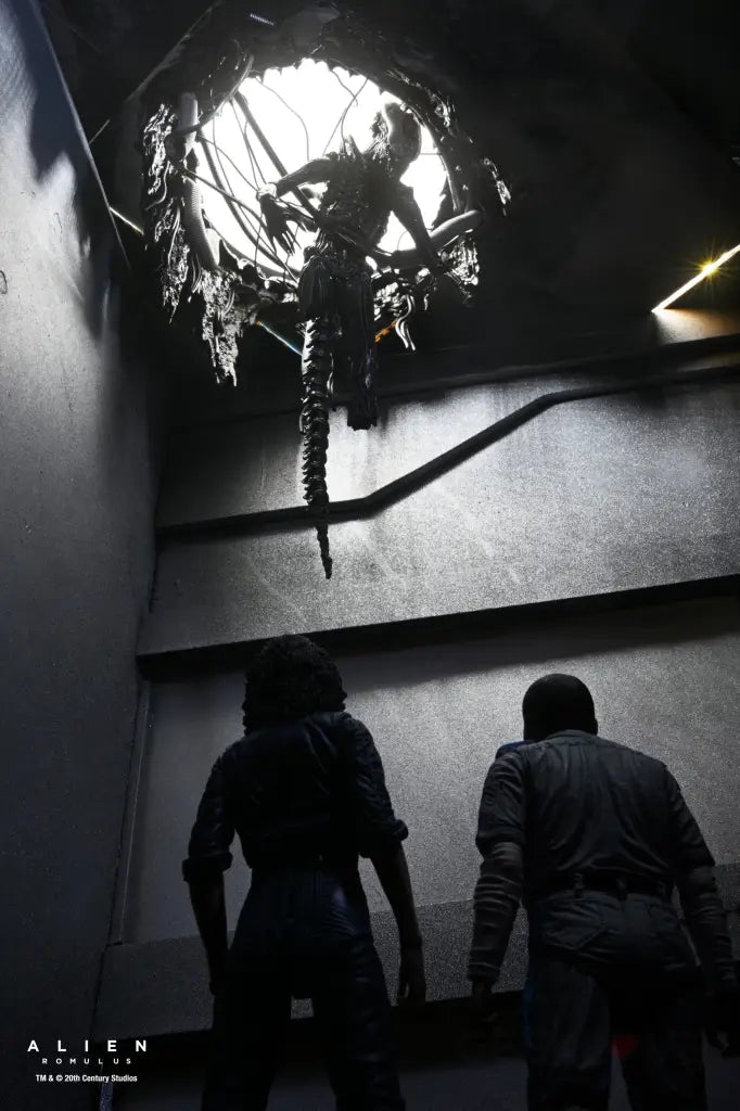 Alien: Romulus Suspended Lab Xenomorph XX121 Deluxe Action Figure Action Figure