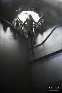 Alien: Romulus Suspended Lab Xenomorph XX121 Deluxe Action Figure Action Figure