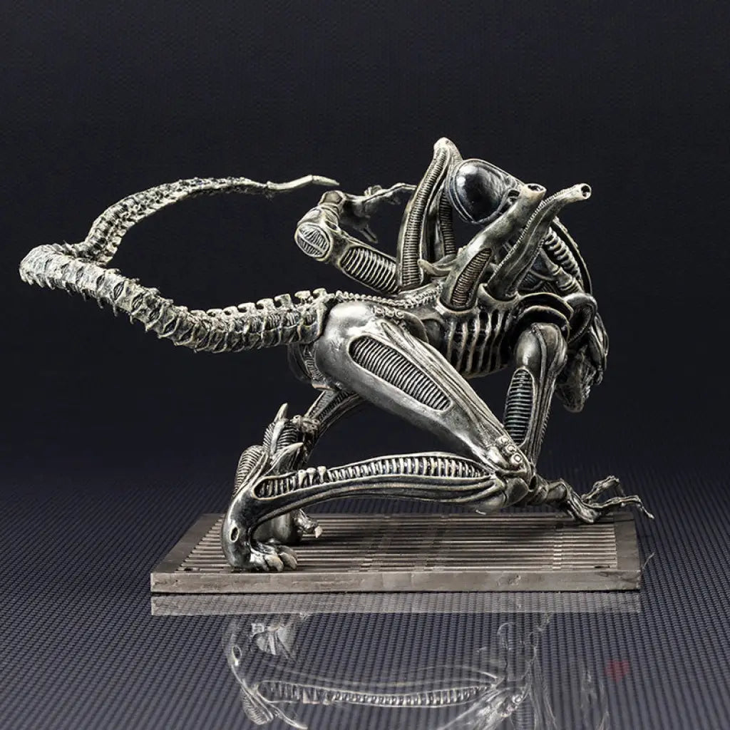 Aliens Artfx+ Warrior Drone Statue Back Order