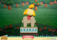 Animal Crossing: New Horizons Isabelle Statue