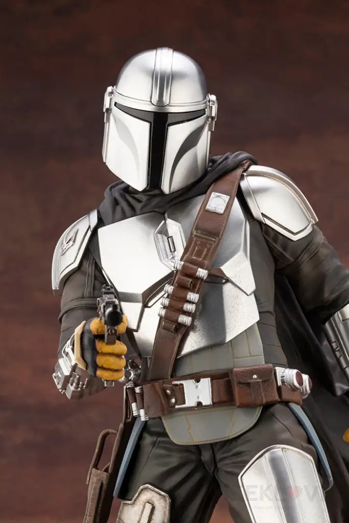 ARTFX Mandalorian & The Child - GeekLoveph