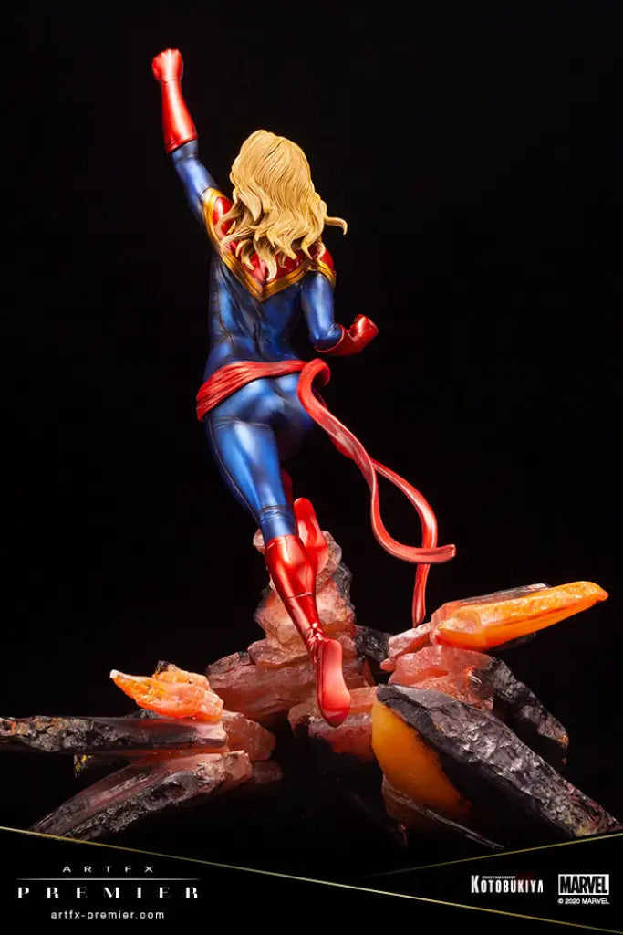 ArtFX Premier Captain Marvel Limited Edition Statue - GeekLoveph