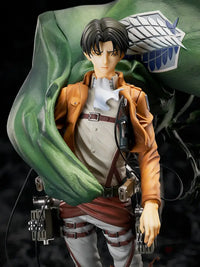 Attack of Titan - Levi 1/7 Scale Figure - GeekLoveph