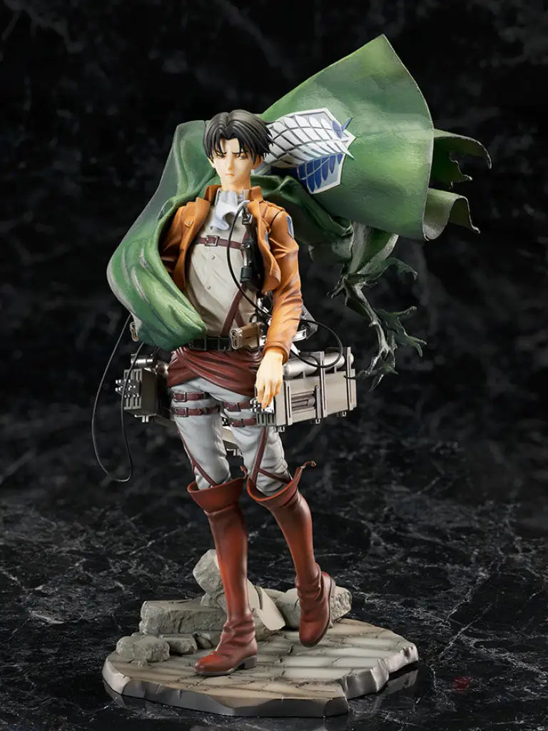 Attack of Titan - Levi 1/7 Scale Figure - GeekLoveph