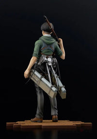 Attack on Titan: BRAVE-ACT 1/8 Levi ver.2A - GeekLoveph