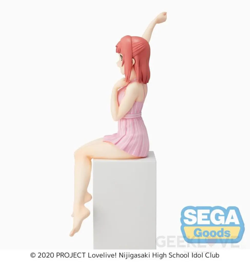 Ayumu Uehara & Ai Miyashita (Perching) Set of 2 Premium Figures - GeekLoveph