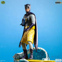 Batman 66 BDS Batman Deluxe Art Scale 1/10 Statue - GeekLoveph