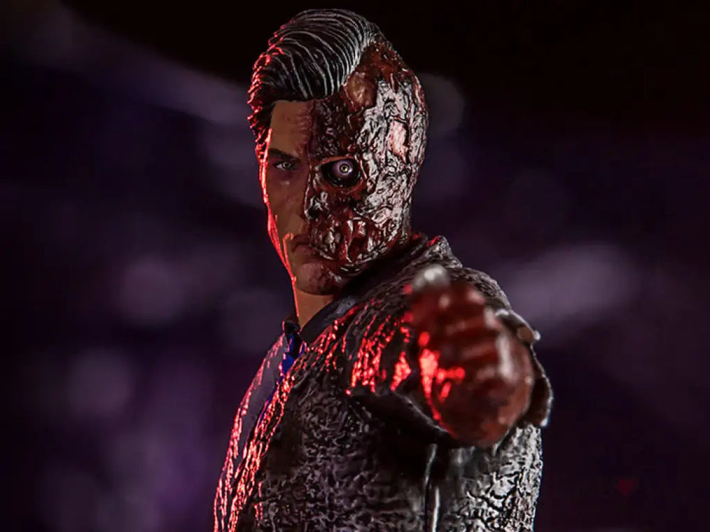 Batman: Arkham Knight Two-Face 1/10 Art Scale - GeekLoveph