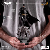 Batman Deluxe Art Scale 1/10 - The Dark Knight - GeekLoveph