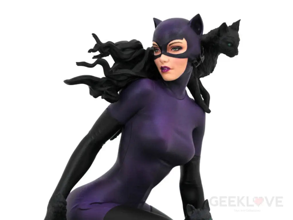 Batman Gallery 1990s Catwoman Statue - GeekLoveph