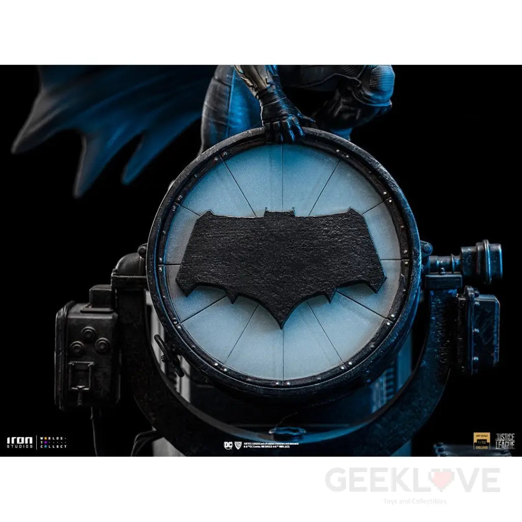 Batman On Bat-Signal 1/10 Deluxe Art Scale Statue Preorder