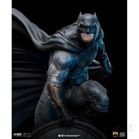Batman On Bat-Signal 1/10 Deluxe Art Scale Statue Preorder