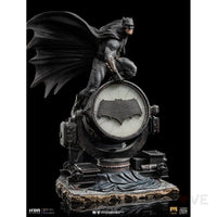 Batman On Bat-Signal 1/10 Deluxe Art Scale Statue Preorder