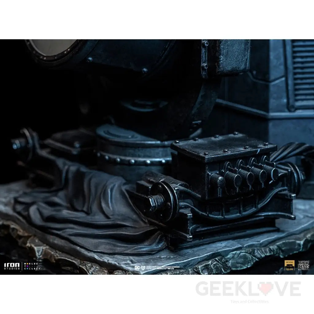 Batman On Bat-Signal 1/10 Deluxe Art Scale Statue Preorder