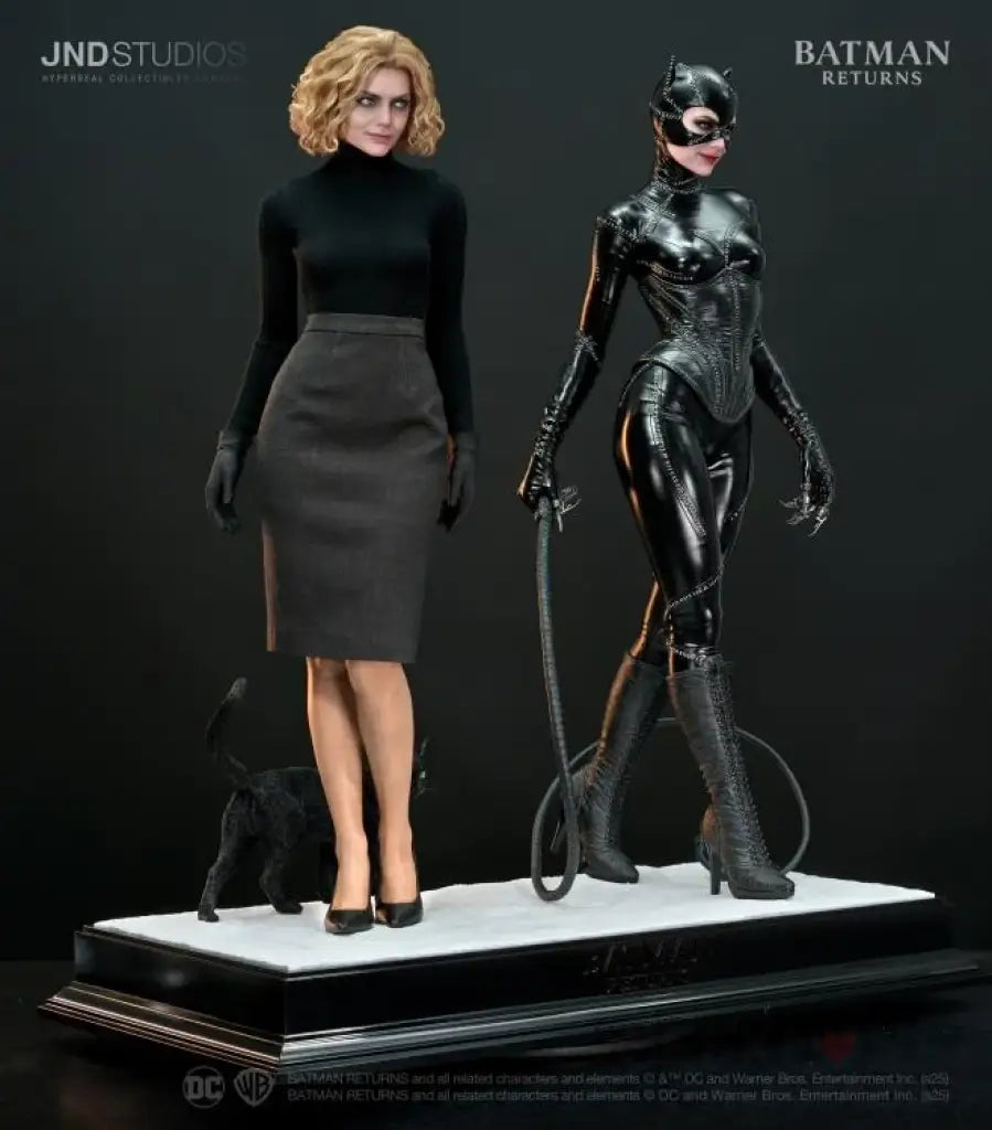 Batman Returns Catwoman (Dual Ver.) 1/3 Scale Statue Figure