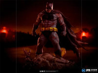 Batman The Dark Knight Returns Diorama - GeekLoveph