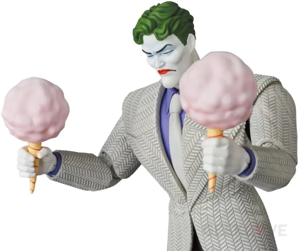 Batman: The Dark Knight Returns Mafex No.214 Joker (Variant Suit Ver.)