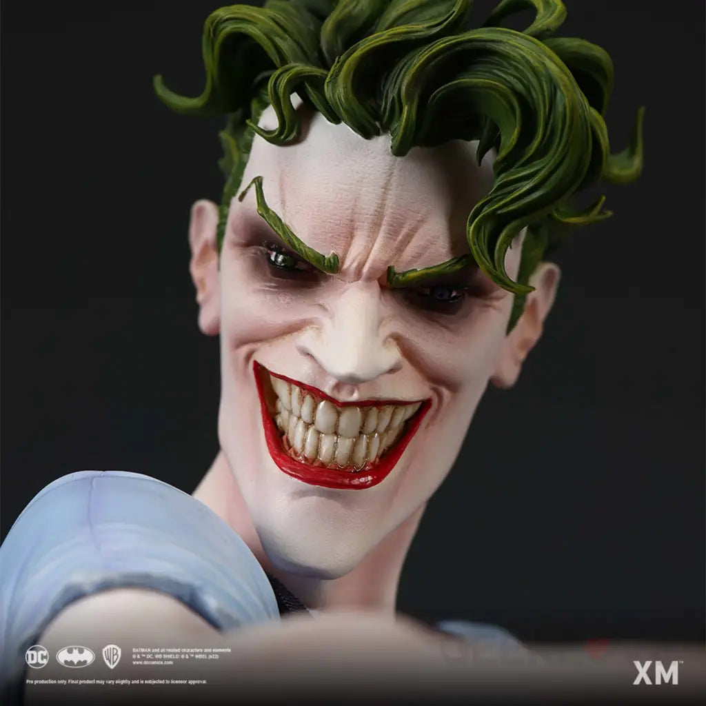 Batman: White Knight - The Joker 1/4 Scale Statue - GeekLoveph