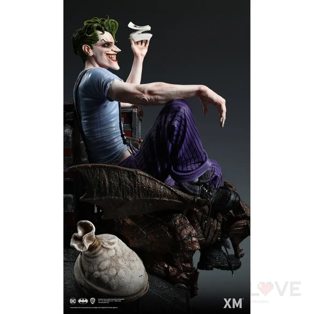 Batman: White Knight - The Joker 1/4 Scale Statue - GeekLoveph