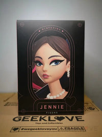 Black Pink Scale Figure - Jennie - GeekLoveph