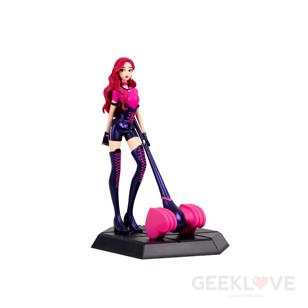 Black Pink Scale Figure - Jisoo - GeekLoveph