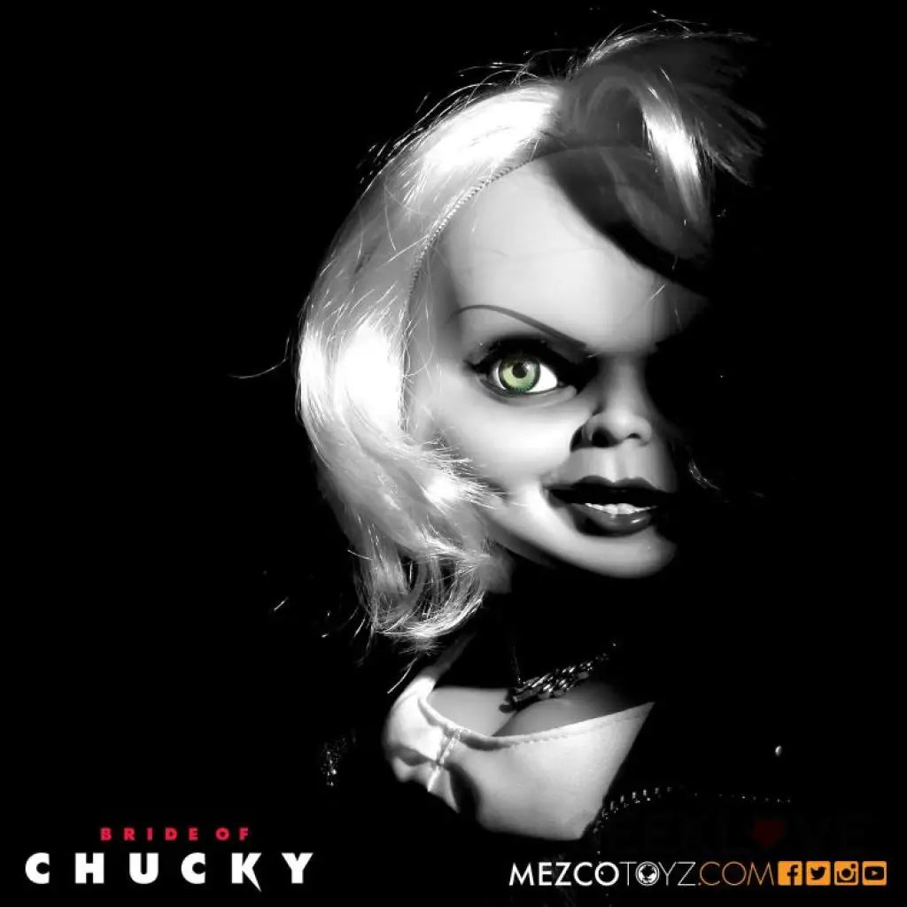 Bride of Chucky Mezco Designer Series Mega Scale Talking Tiffany - GeekLoveph