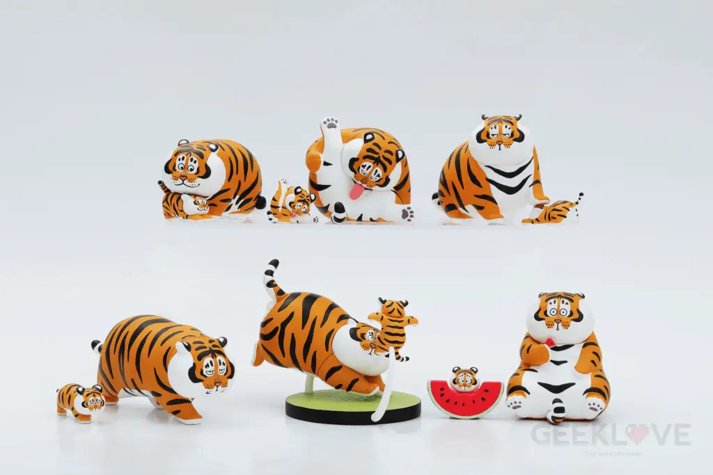 Bu2Ma Panghu Pang Hu & Baby Series2 Box Of 6 Preorder