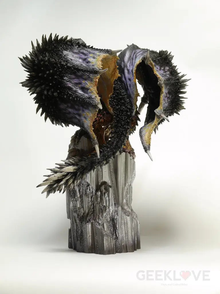 Capcom Figure Builder Creators Model Nergigante - GeekLoveph
