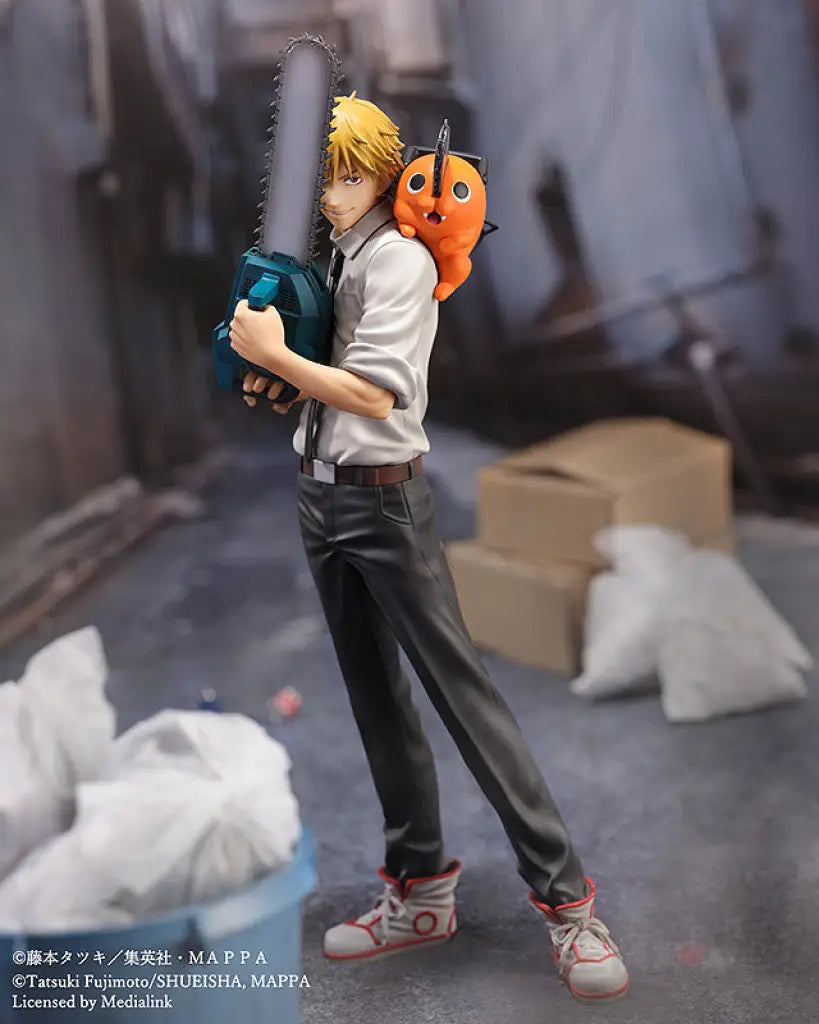 Chainsaw Man S-Fire Figure Denji & Pochita Scale