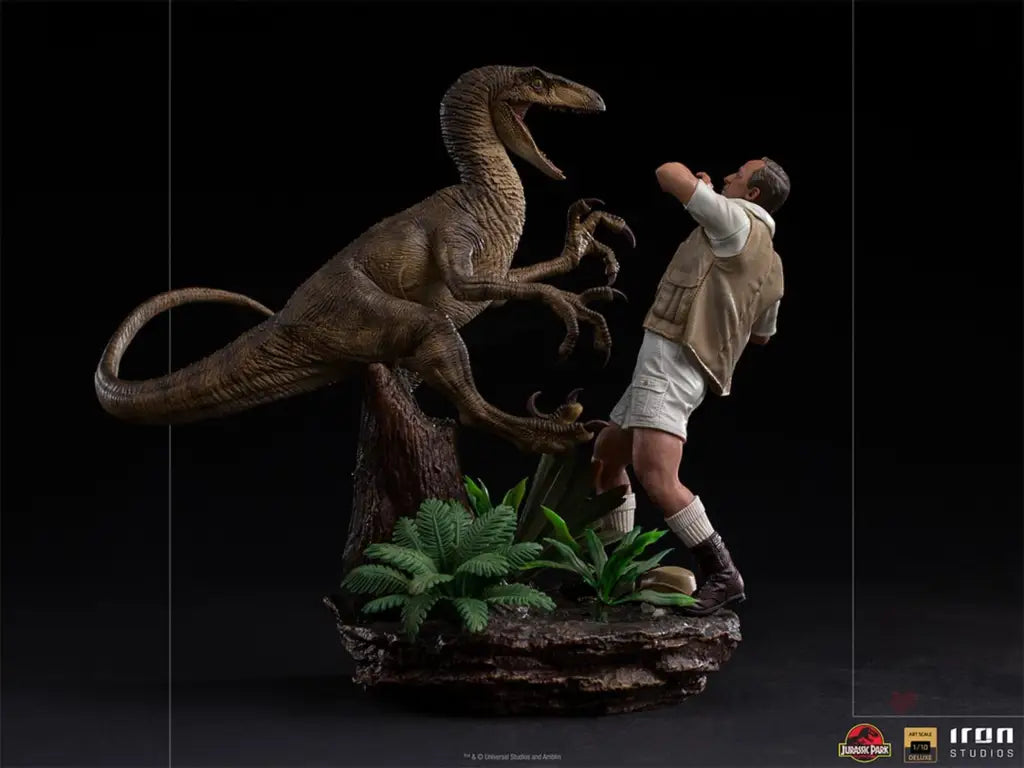 Clever Girl Deluxe Art Scale 1/10 Statue - Jurassic Park - GeekLoveph