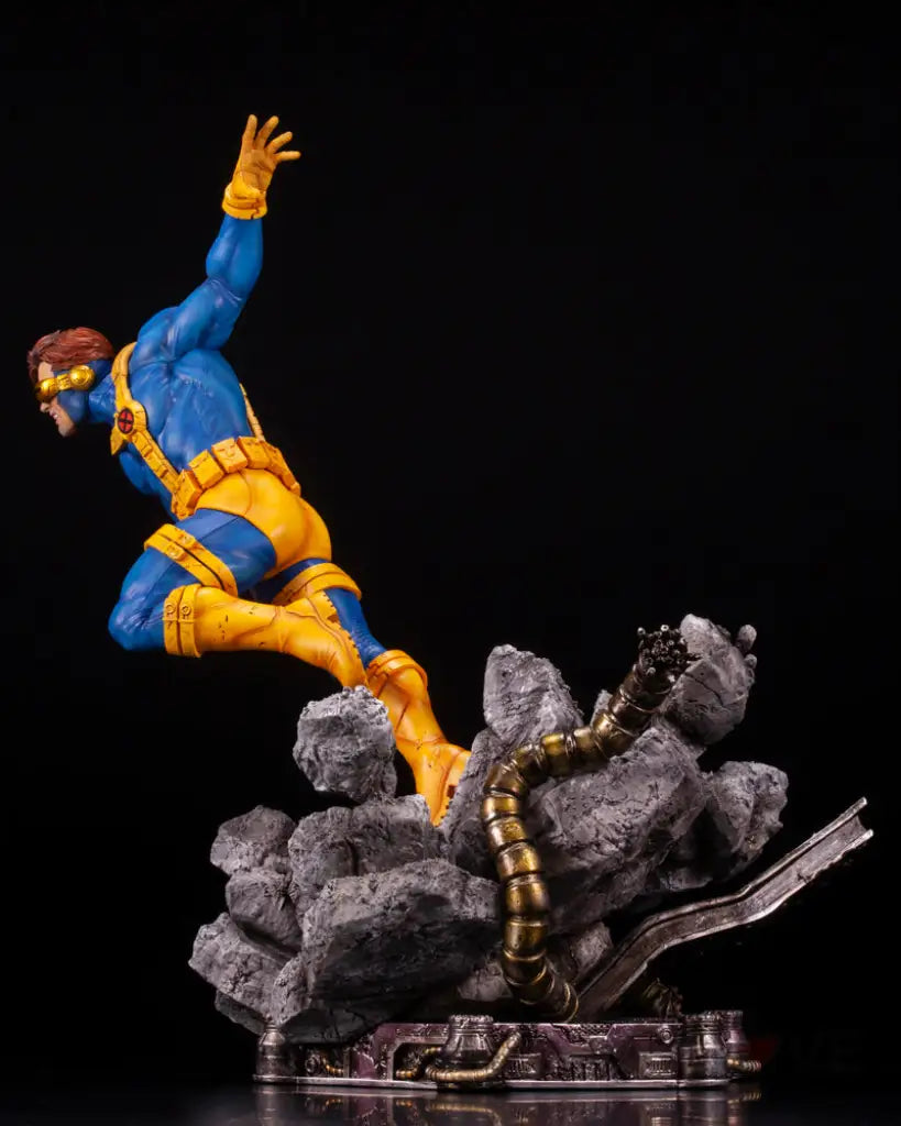 Cyclops X-Men Fine Art Statue - GeekLoveph
