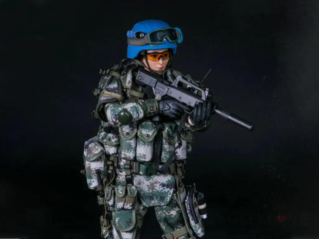 DAMTOYS Chinese People's Liberation UN Peacekeeper Female Soldier 1/6 Scale Figure - GeekLoveph