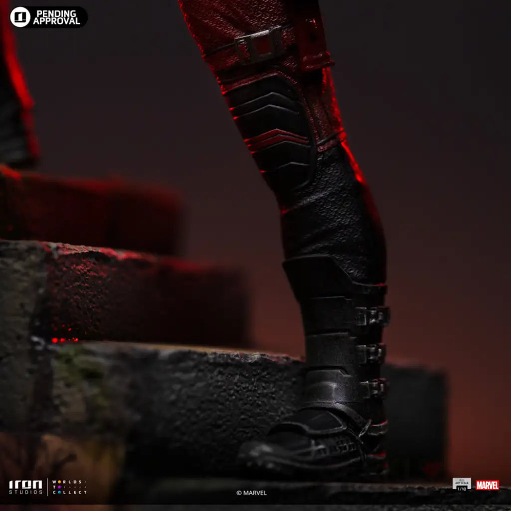 MARVEL - FIGURINE DE DAREDEVIL AVEC SCÈNE (BASÉ SUR DAREDEVIL #600) 1/10 - MCFARLANE TOYS MARVEL - FIGURINE DE DAREDEVIL AVEC SCÈNE (BASÉ SUR DAREDEVIL #600) 1/10 - MCFARLANE TOYS