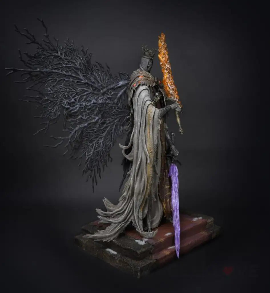 Dark Souls III Pontiff Sulyvahn 1/7 Scale Statue - GeekLoveph