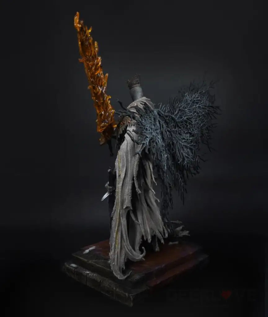 Dark Souls III Pontiff Sulyvahn 1/7 Scale Statue - GeekLoveph