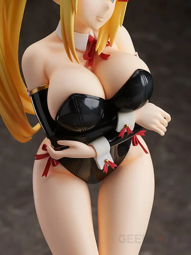 Darkness Bare Leg Bunny Ver. Preorder