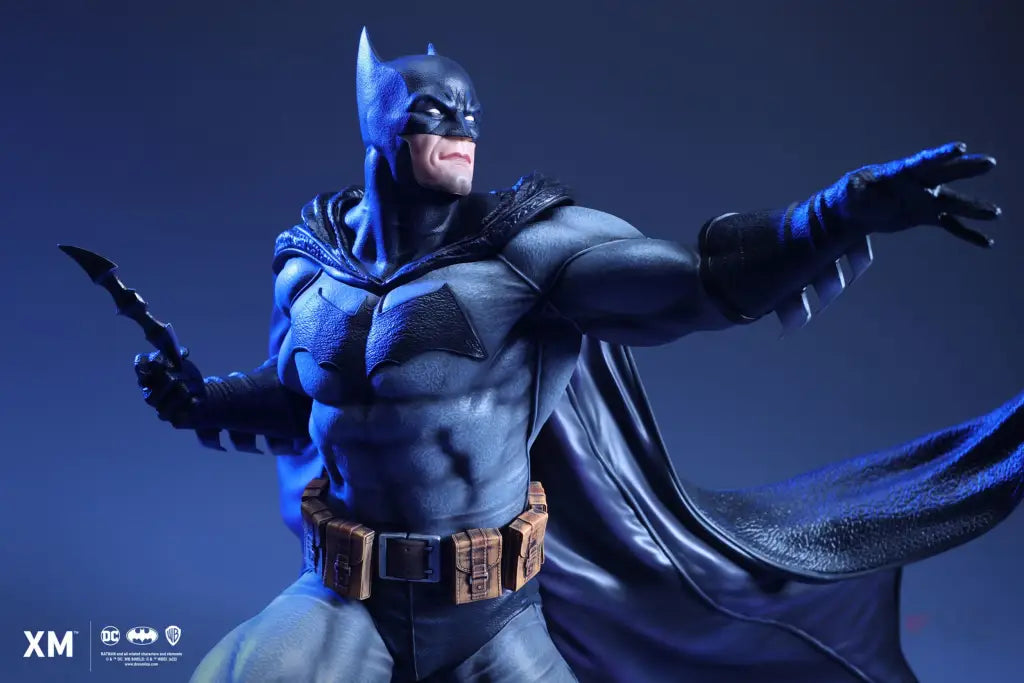 DC Classic Series Batman 1/6 Scale Statue XM Studios – GEEKLOVEPH TOY STORE