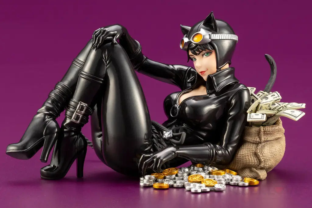 DC Comics Catwoman Returns Bishoujo Statue - GeekLoveph