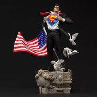 Dc Comics - Clark Kent 1/10 Scale Deluxe Statue Preorder