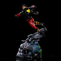 DC Comics Series #7 Superboy Deluxe 1/10 Art Scale Statue - GeekLoveph