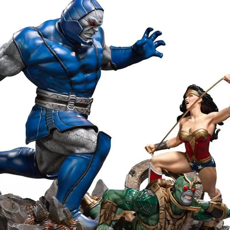 DC Comics Wonder Woman vs. Darkseid 1/6 Art Scale Limited Edition Statue